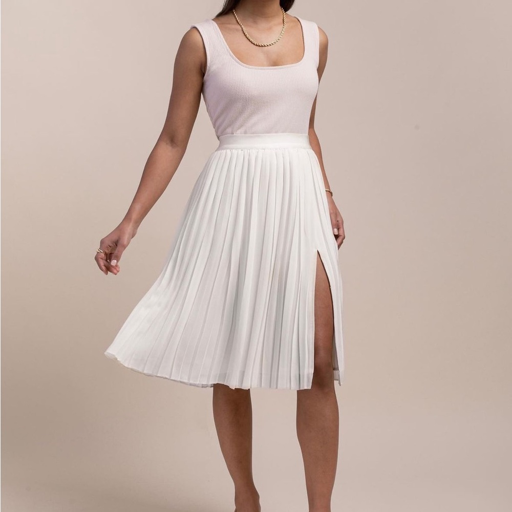 Edited Pieces Pleated Skirt